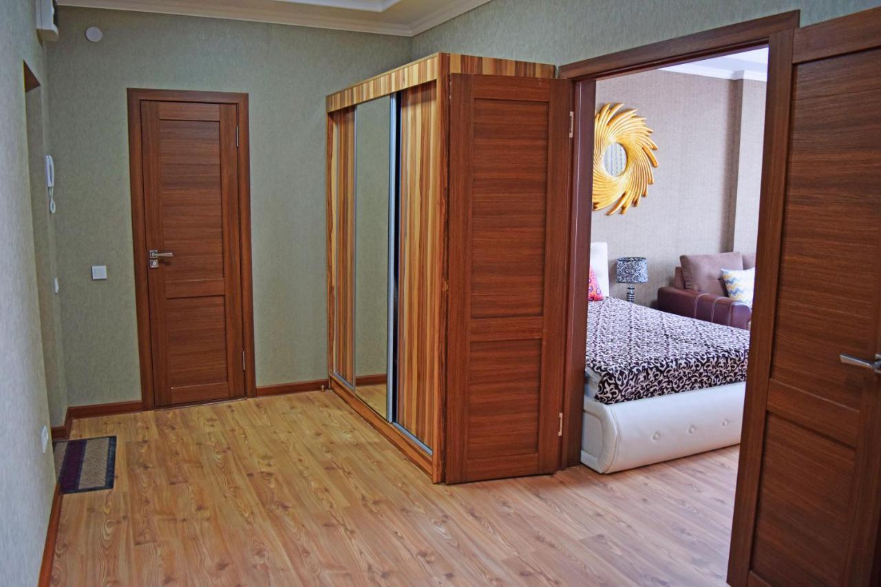 Sunny Apartment With Mountain View Бишкек Экстерьер фото